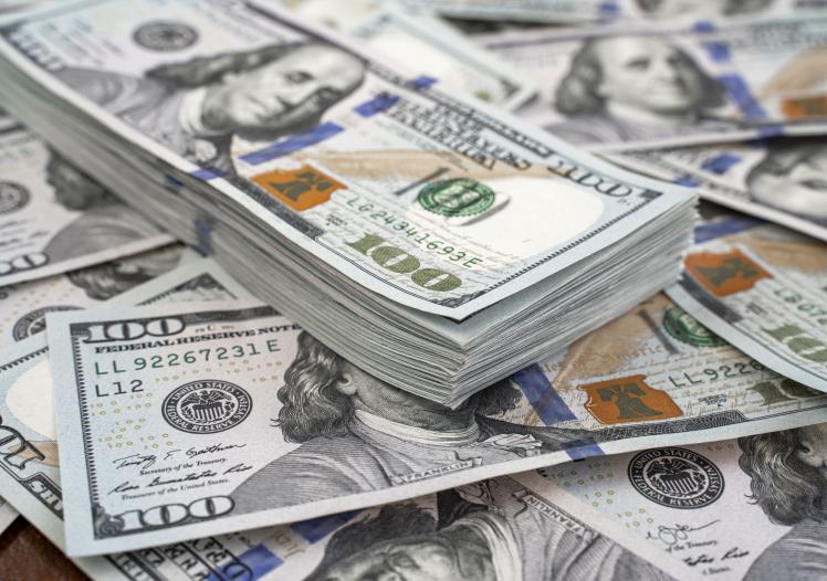 one hundred dollars notes