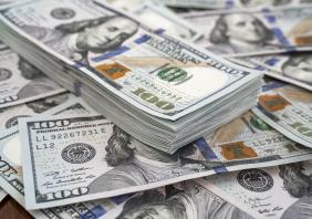one hundred dollars notes