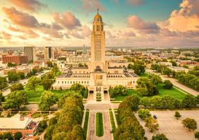 Lincoln skyline and Nebraska State Capitol 